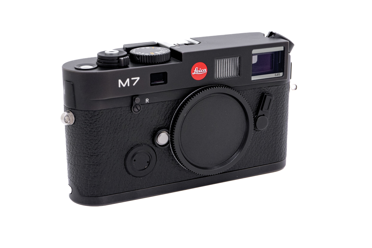 Leica M7, 0.85x, black.
