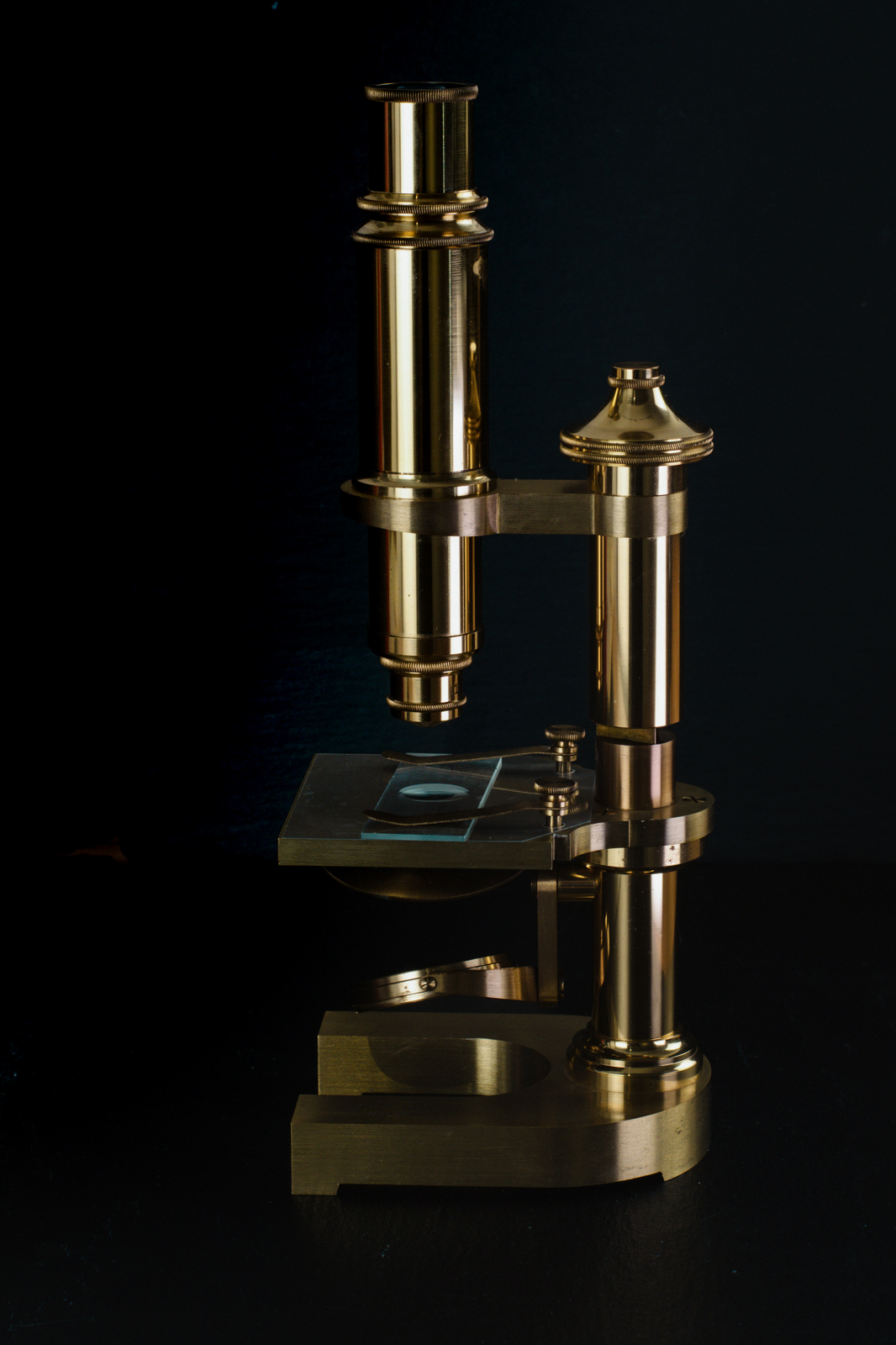 Leica Leitz Brass Microscope Leica Leitz Brass Microscope