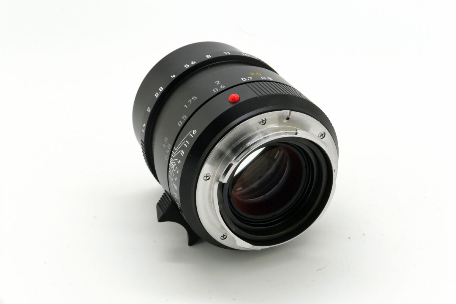 Leica Summilux-M 1.4/50 ASPH. close focus