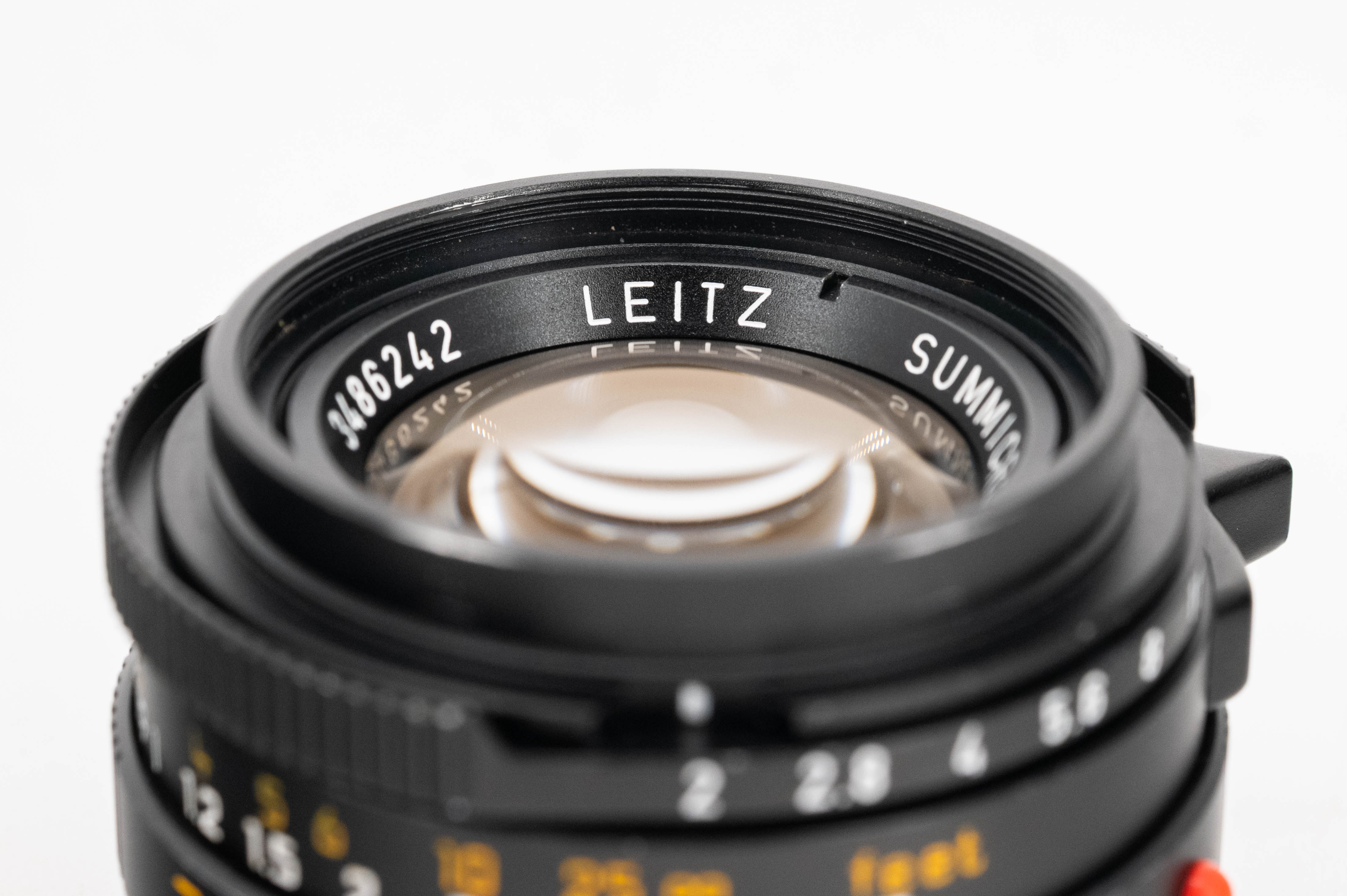 Leica Summicron-M 35mm f/2 V4 Black 11310