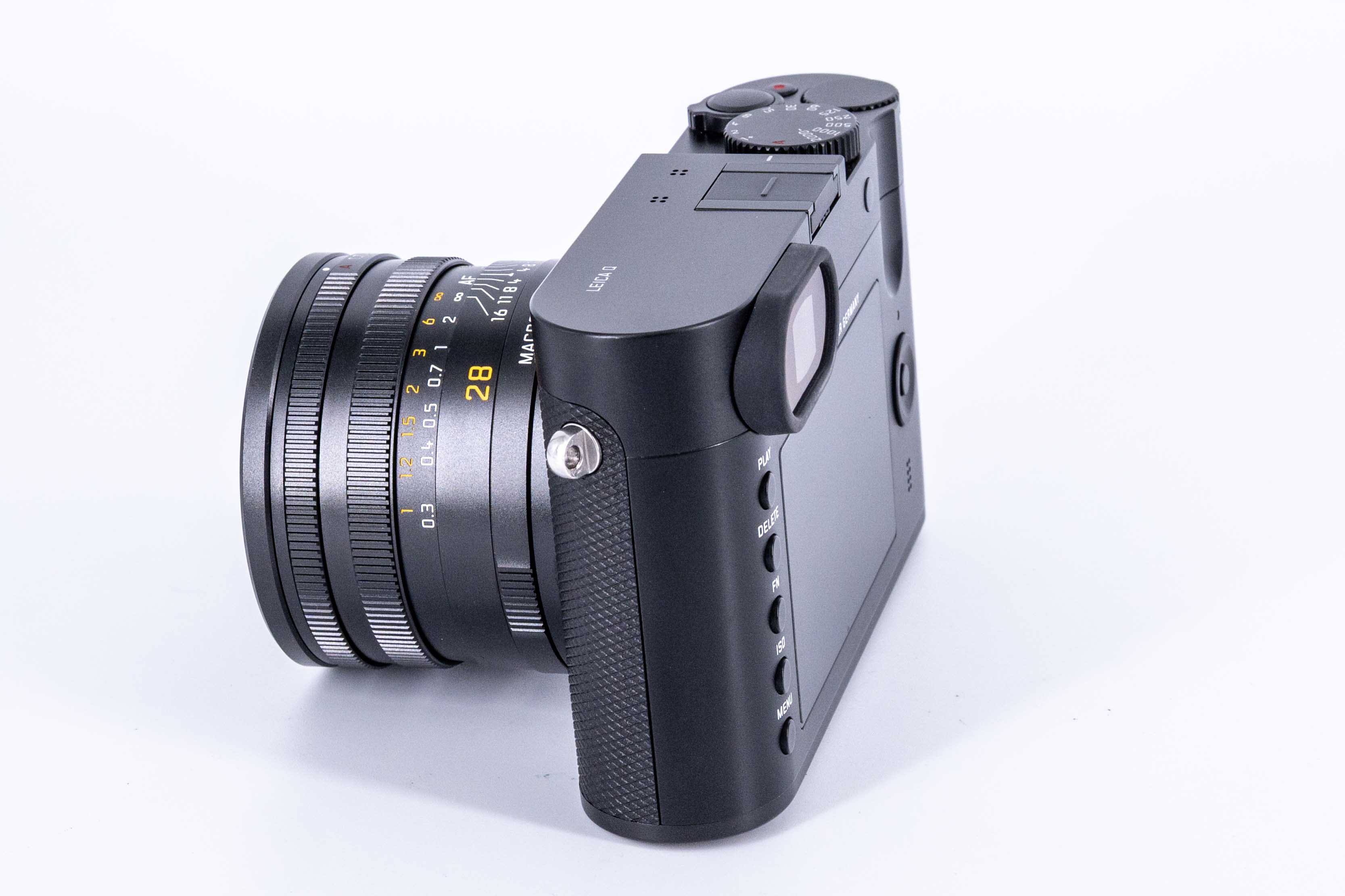Q (type 116), black anodised