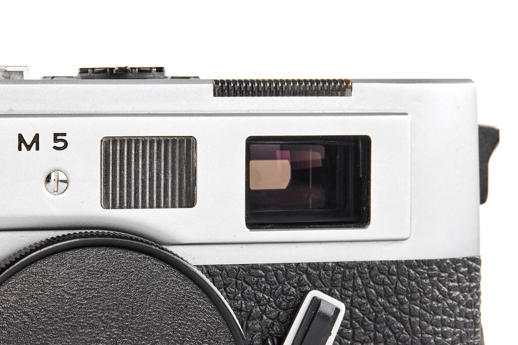 Leica M5 chrome 2-lug