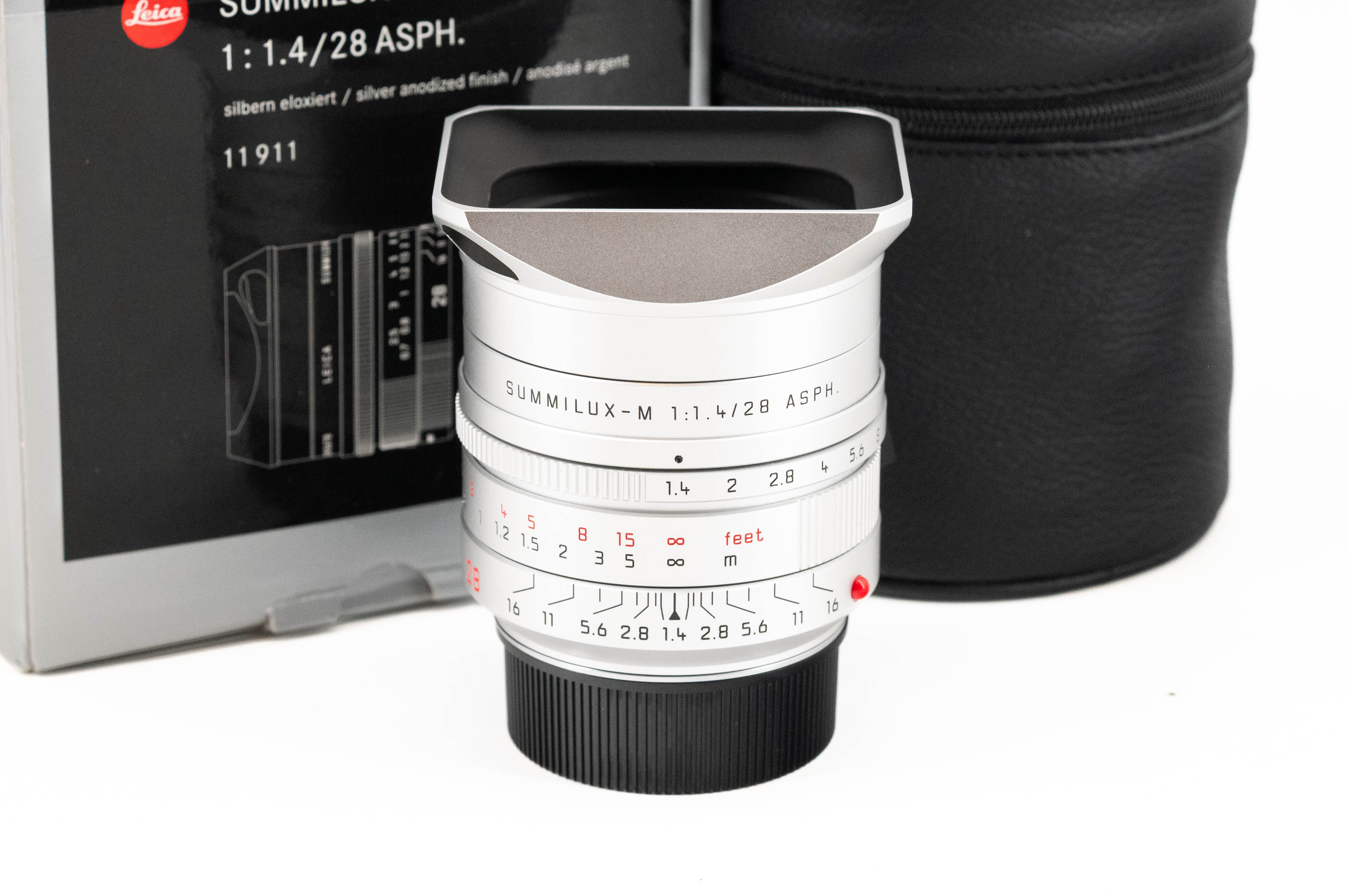 Leica Summilux-M 28mm f/1.4 ASPH Silver Anodised 11911