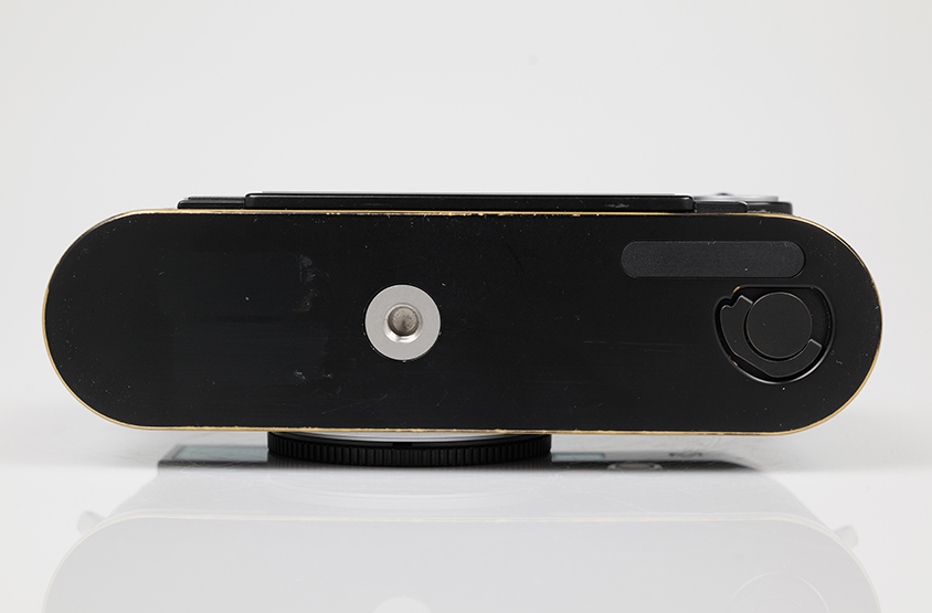 M (Typ 240), schwarz lackiert