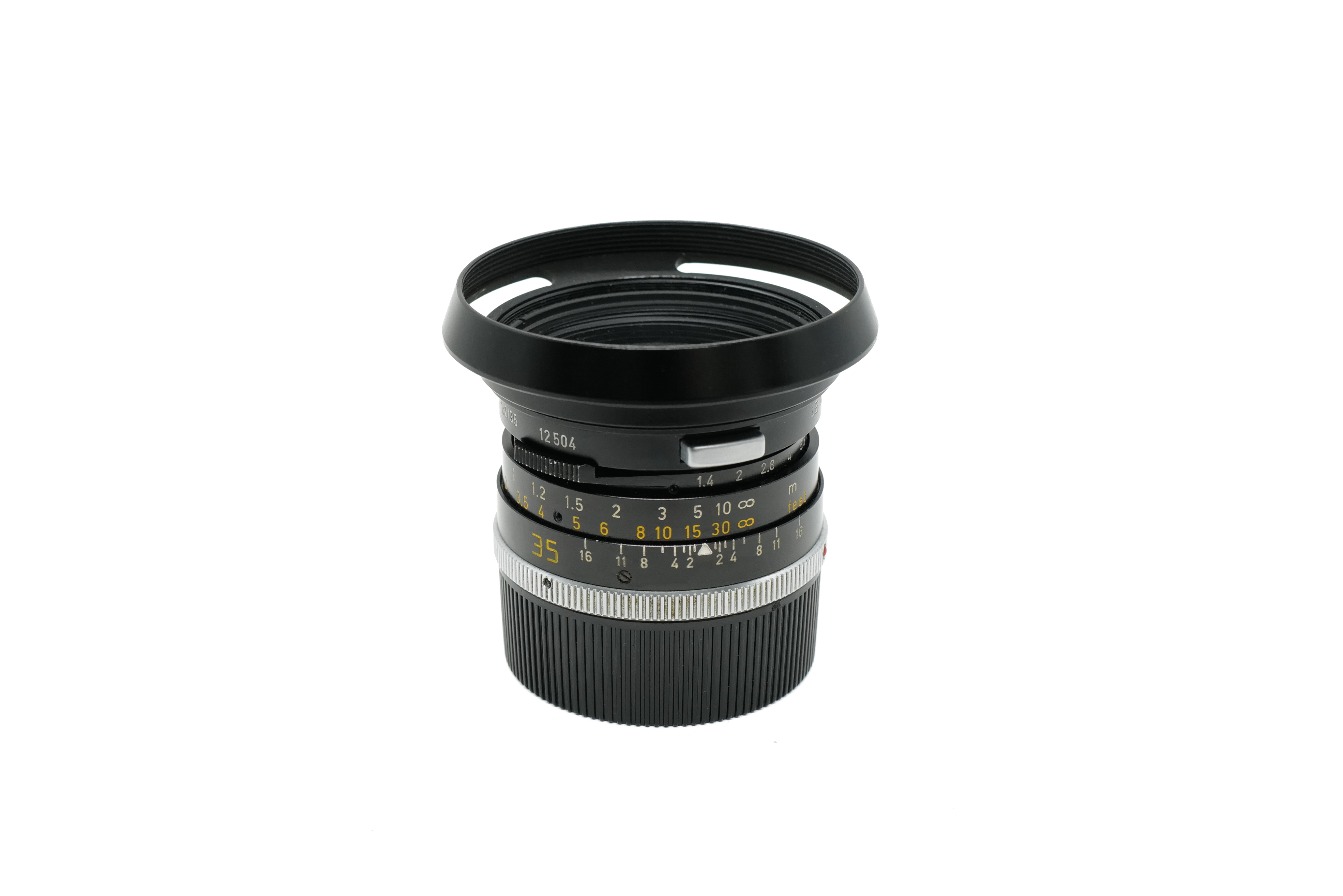 Leica Summilux-M 35mm f:1.4, black.