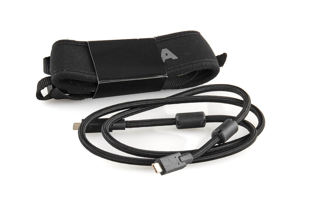 Leica SL3 10608 - with 1 year of guarantuee