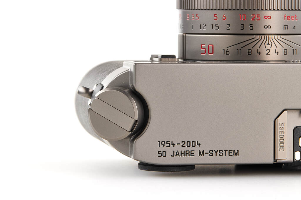 Leica M7 10570 "50 Years of Leica M System" Titan set
