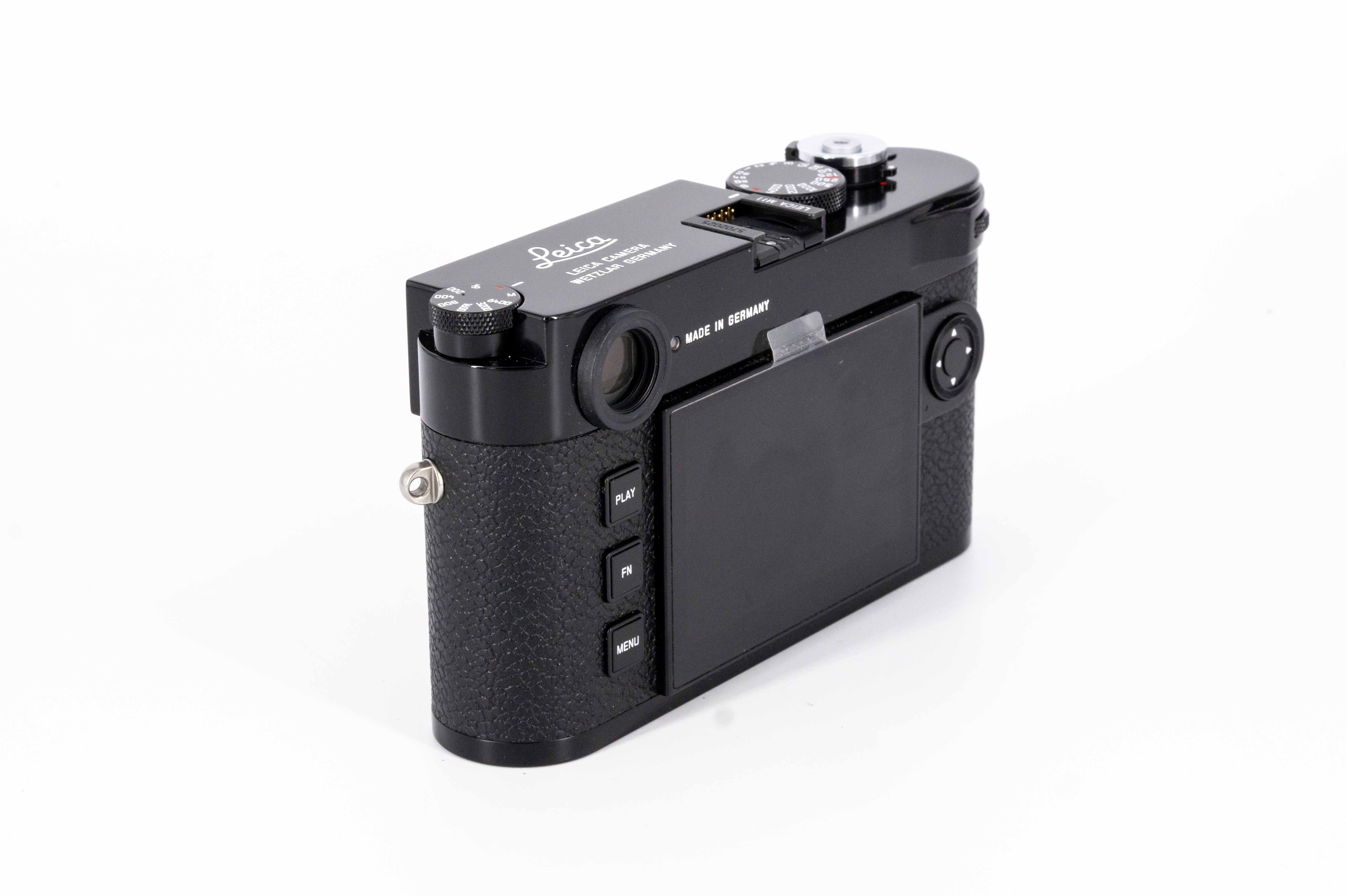 Leica M11 Glossy Black Paint Finish - Demo