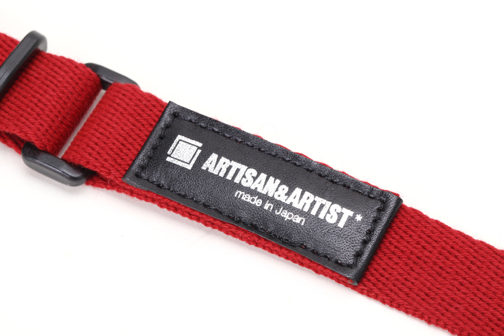 Artisan&Artist Acrylic camera strap ACAM 108 RED