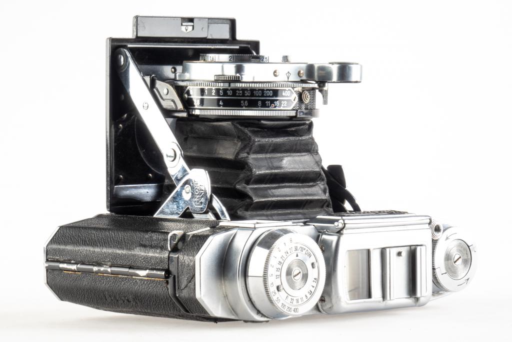 Zeiss Ikon Super Ikonta 6x6 folding camera