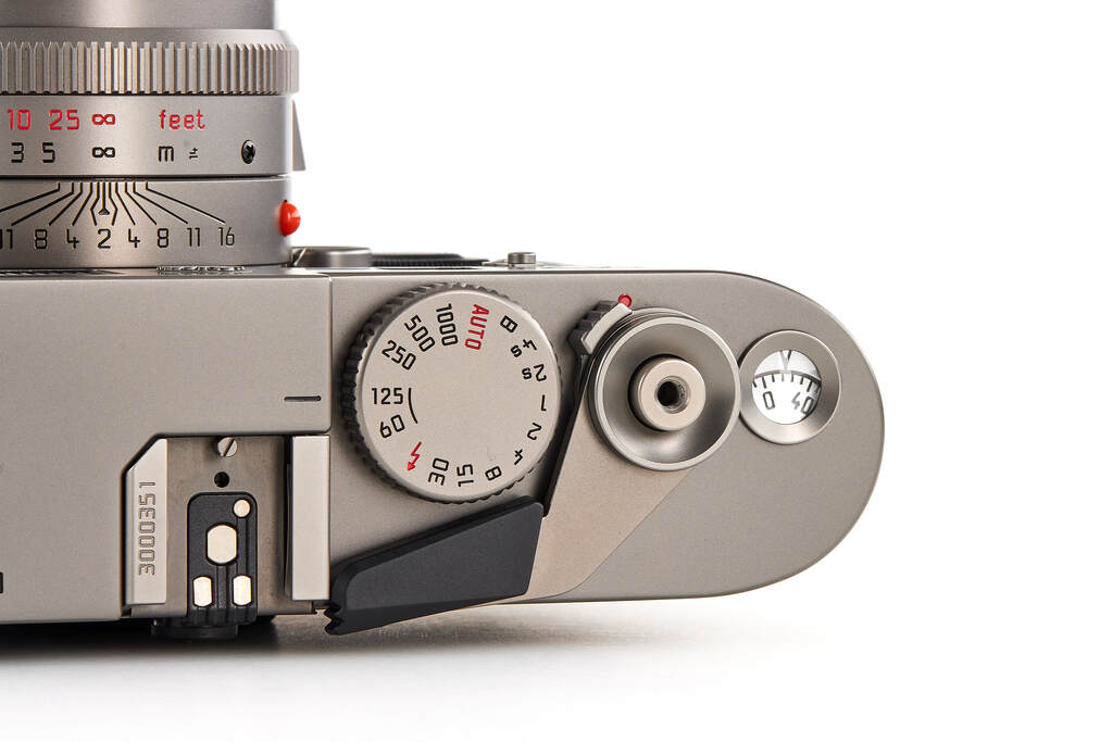 Leica M7 10570 "50 Years of Leica M System" Titan set