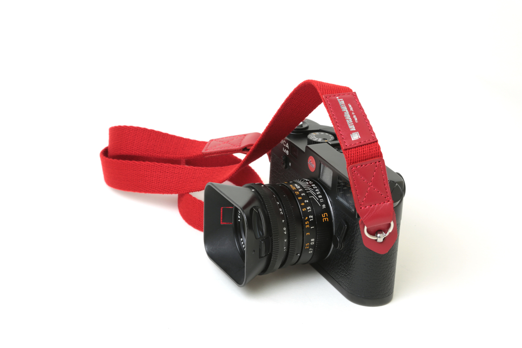 Artisan&Artist Acrylic camera strap ACAM 102 RED