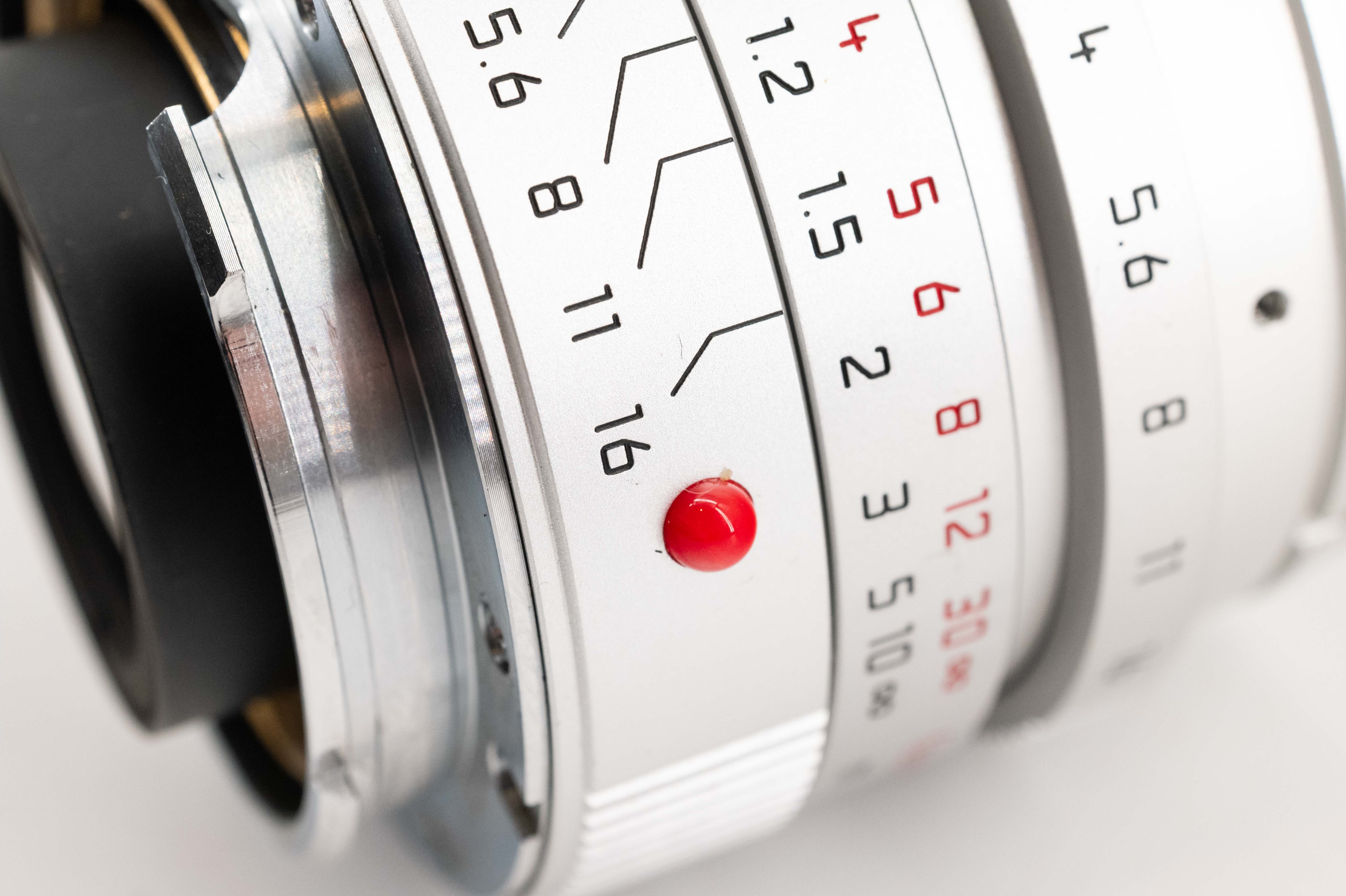 Leica Summicron-M 28mm f/2 ASPH V1 Silver 11661