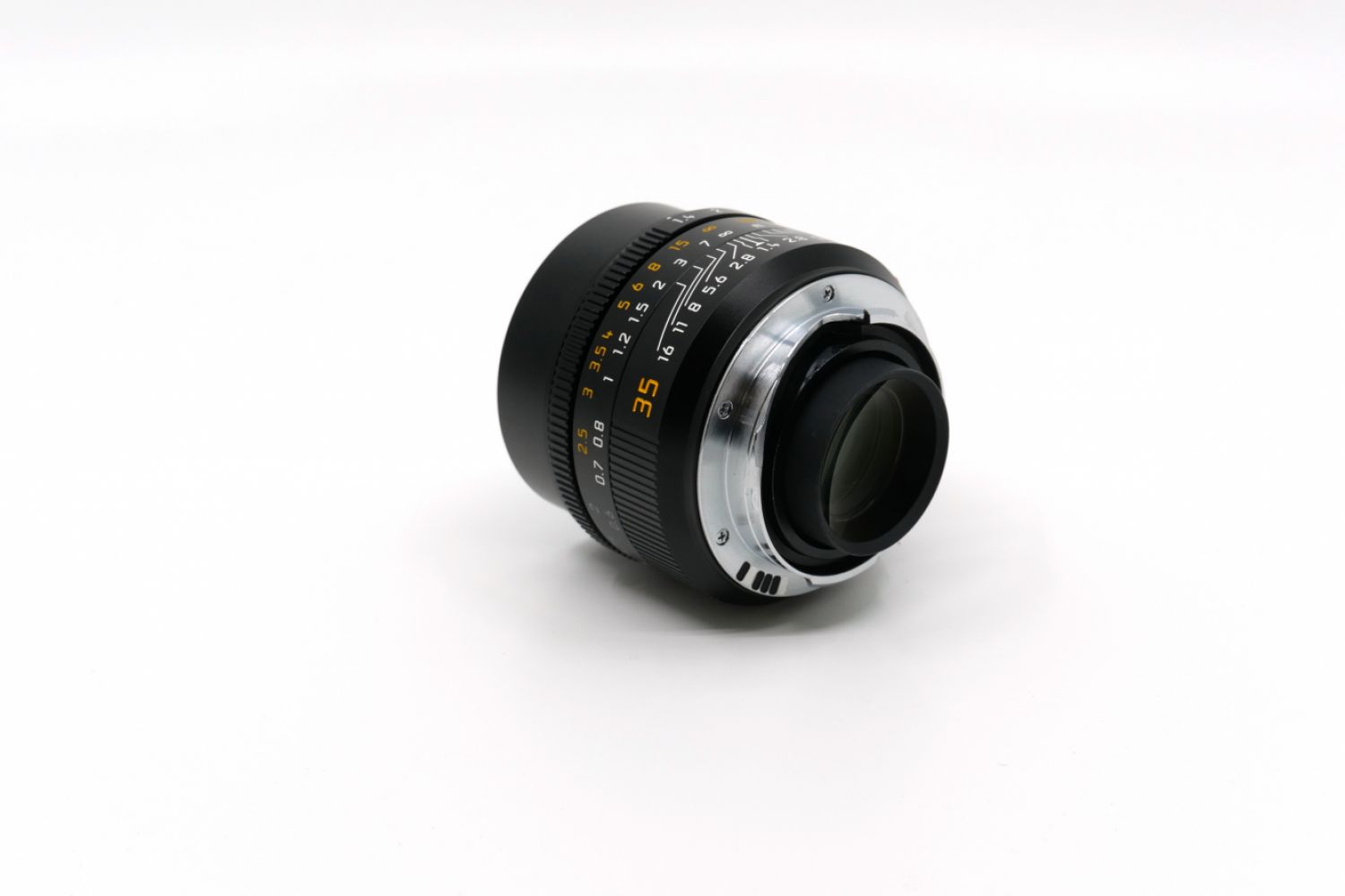 Leica Summilux-M 1.4/35mm ASPH. Close Focus, black