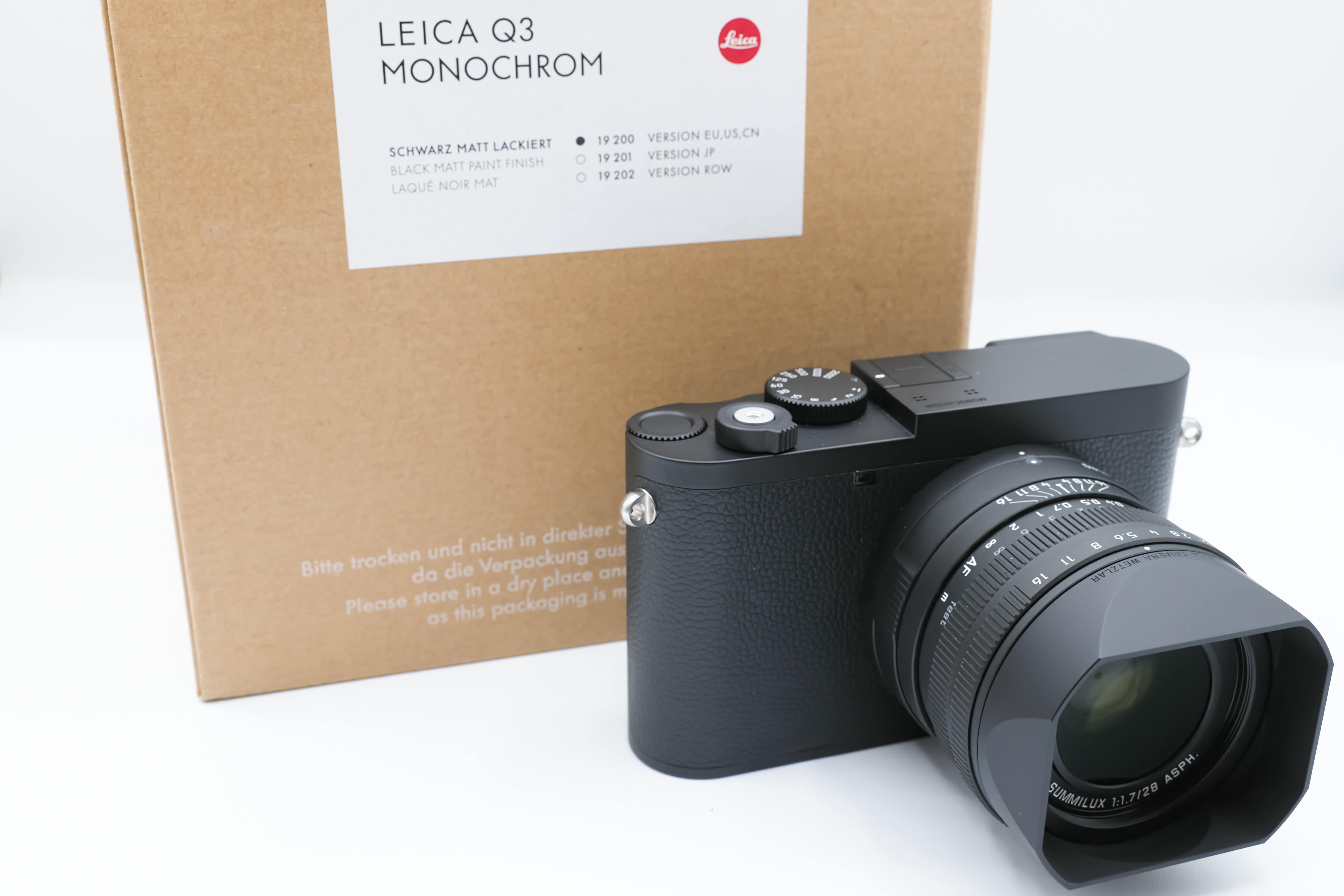 Leica Q3 Monochrom – 19,200