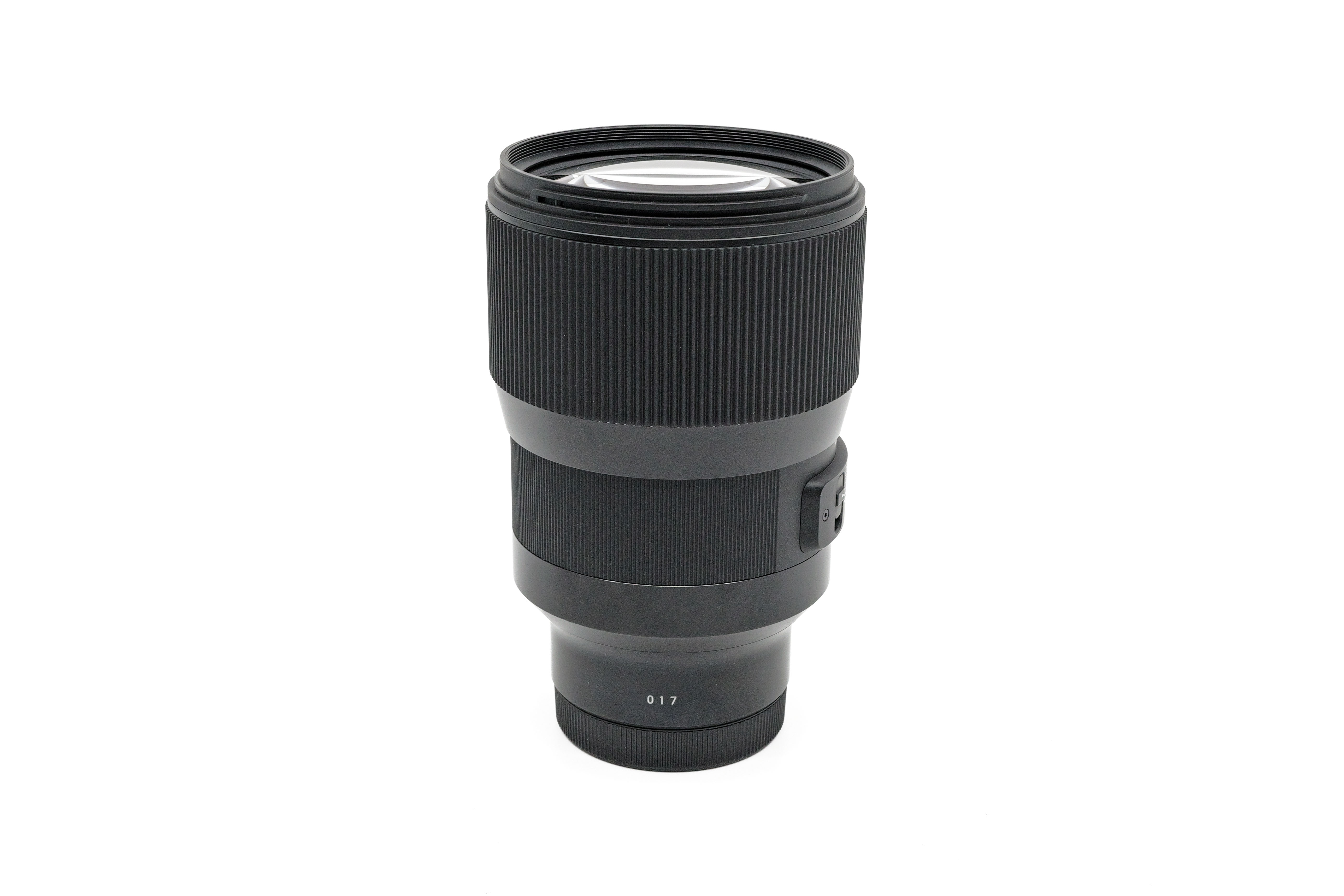 SIGMA 1:1.8/135 L-MOUNT