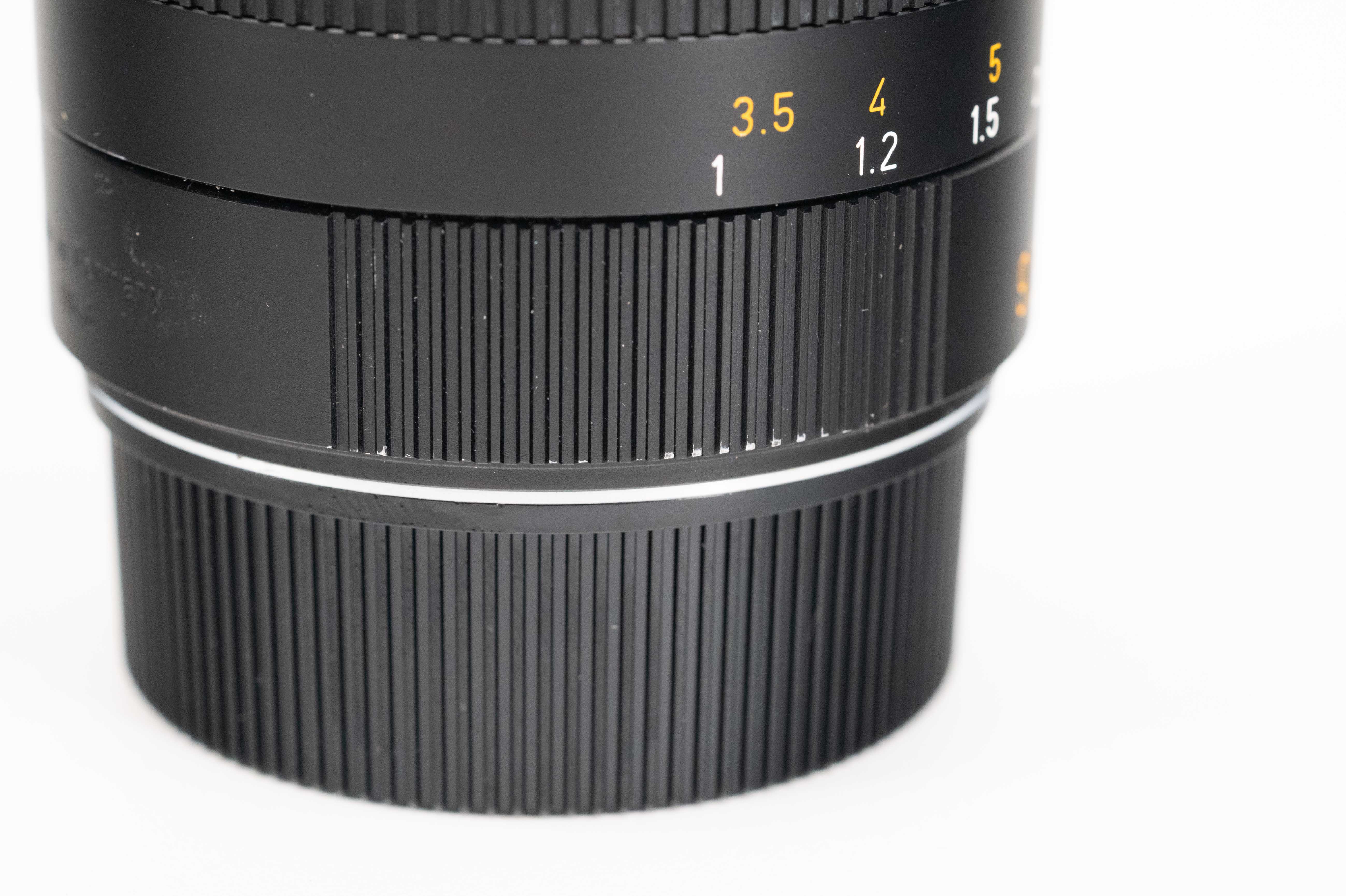 Leica Summarit-M 90 mm f/2,5 11646 Leica Summarit-M 90 mm f/2,5 11646