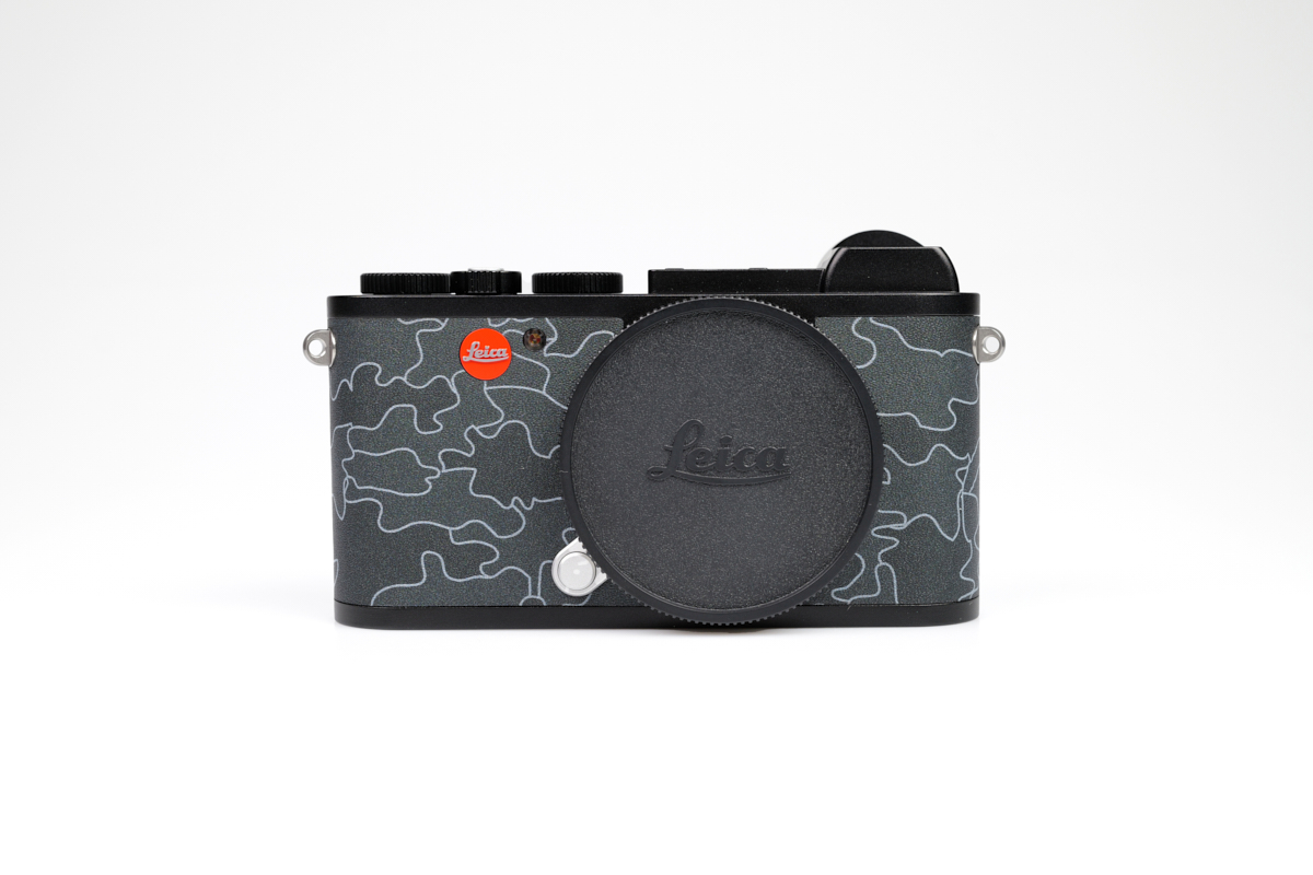 LEICA CL ´´URBAN JUNGLE by JEAN PIGOZZI´´