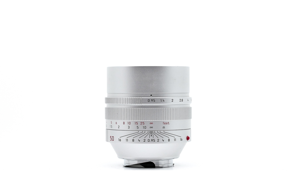 Leica Noctilux-M 0.95/50mm ASPH., silver Leica Noctilux-M 0.95/50mm ASPH., silver