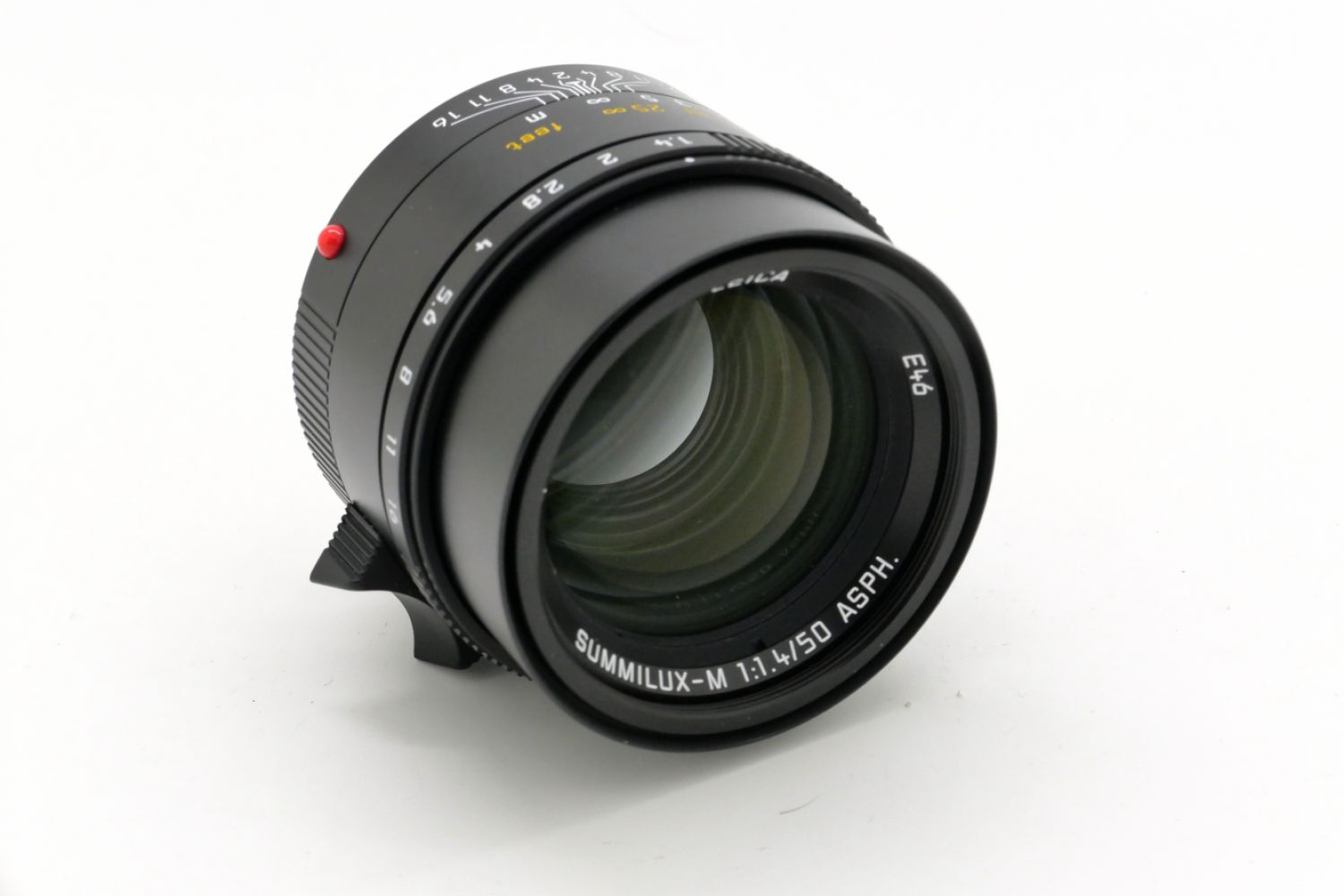 Leica Summilux-M 1.4/50 ASPH. close focus