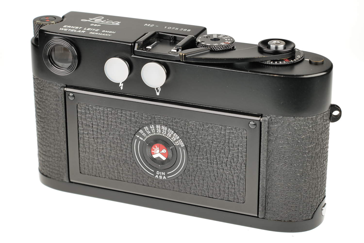 Leica M2, black paint