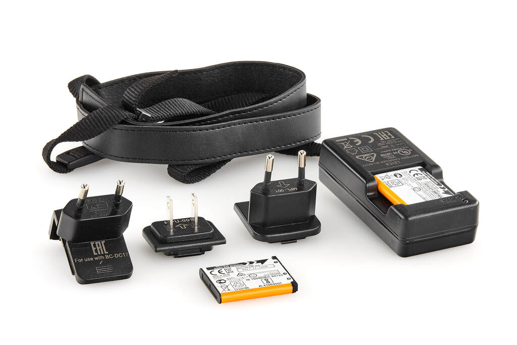 Leica Sofort 19100 White - with 1 year guarantee