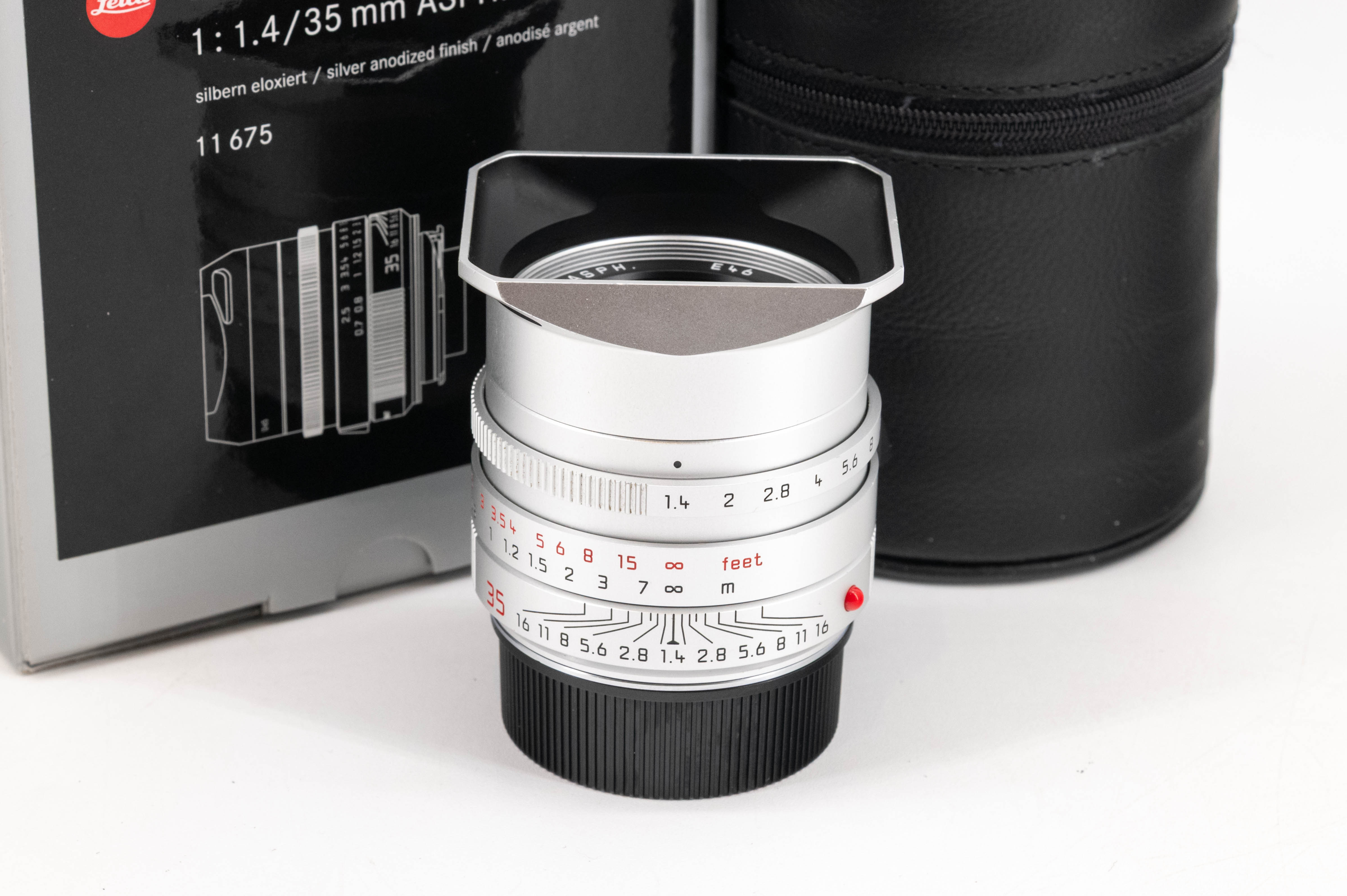 Leica Ex-Demo Summilux-M 35mm f/1.4 ASPH FLE Silver Anodised 11675
