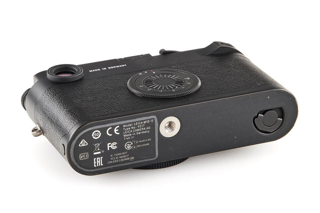 Leica M10-D 20014 black chrome - like new with 1 year of guarantee