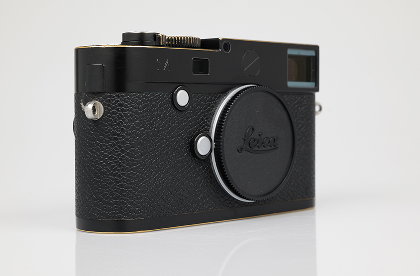 M (Typ 240), schwarz lackiert