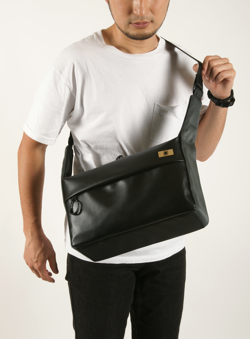 Artisan&Artist PVC leather/Nylon bag ACAM BS0002 BKGY