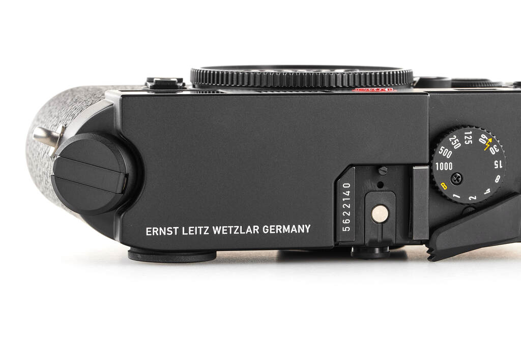 Leica M6 10557 black Preseries - like new with full guarantee