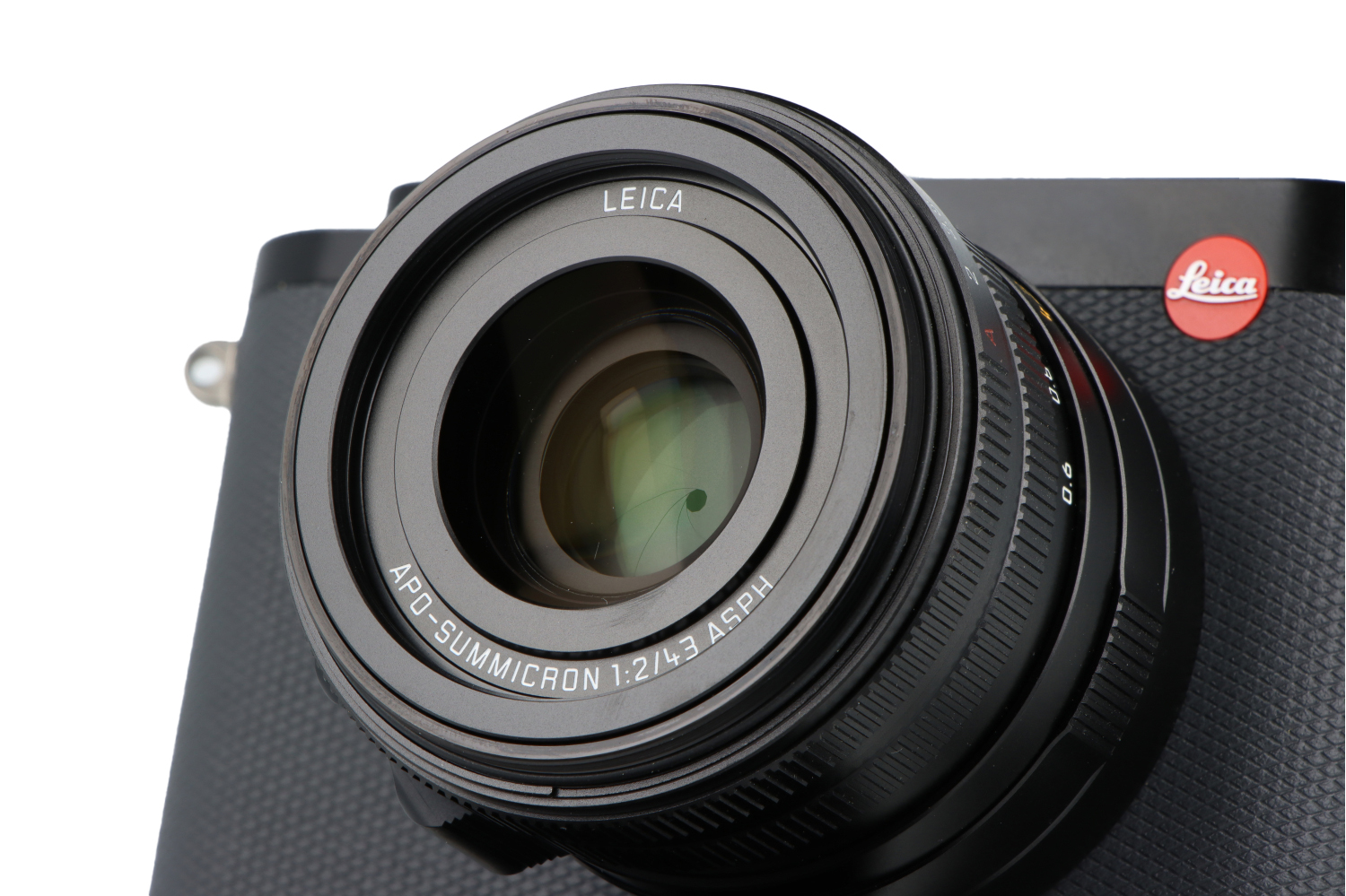 Kit Leica Q3 43 + Silberner Daumenständer + Ladehandgriff + USB-C AC-Adapter (19084)