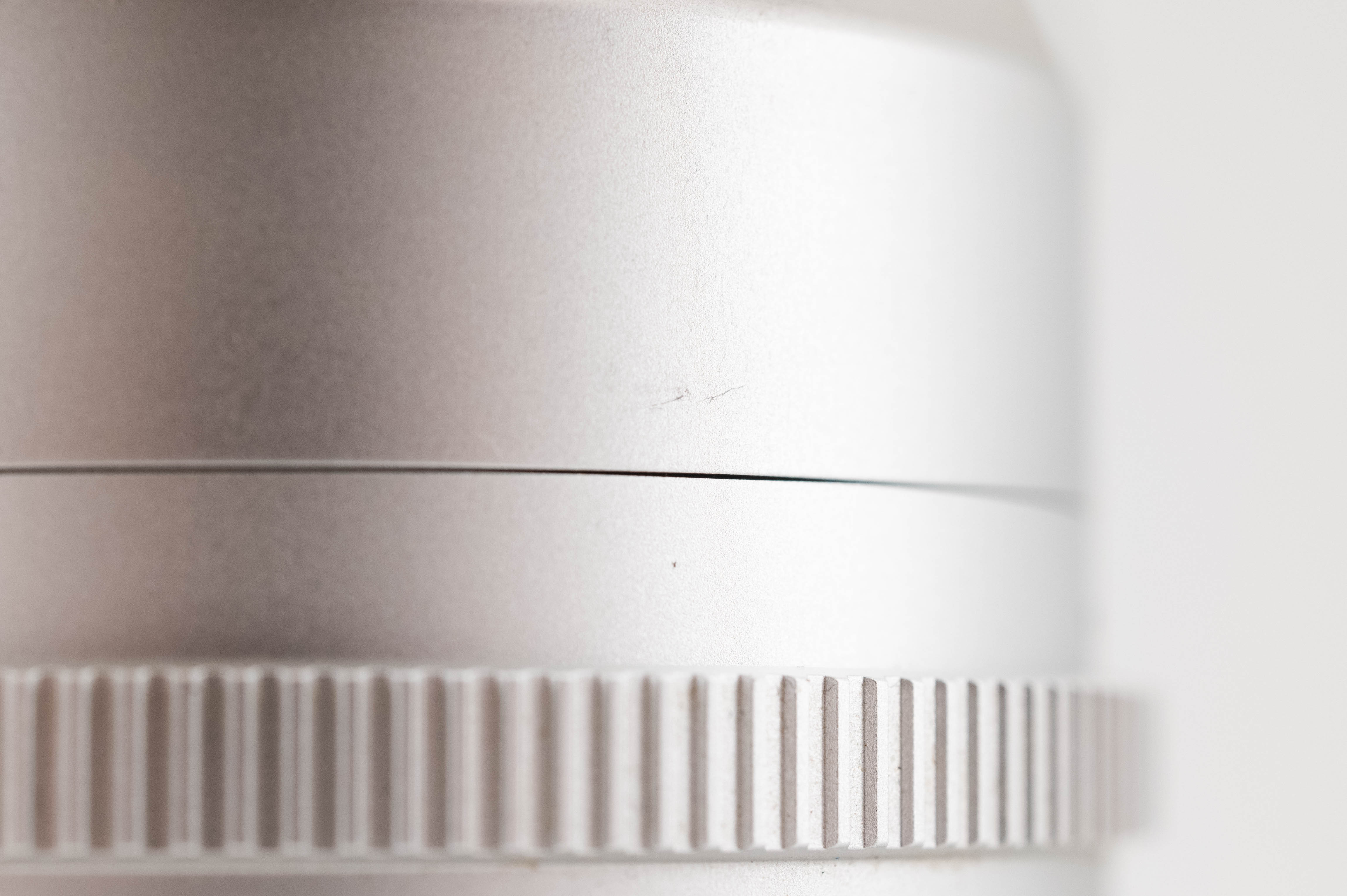 Leica Summilux-M 35mm f/1.4 ASPH FLE Silver Anodised 11675