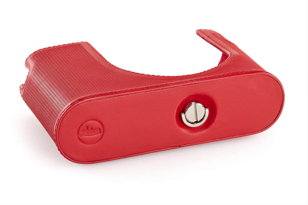Leica 19568 protector Q2, red - like new with full guarantee