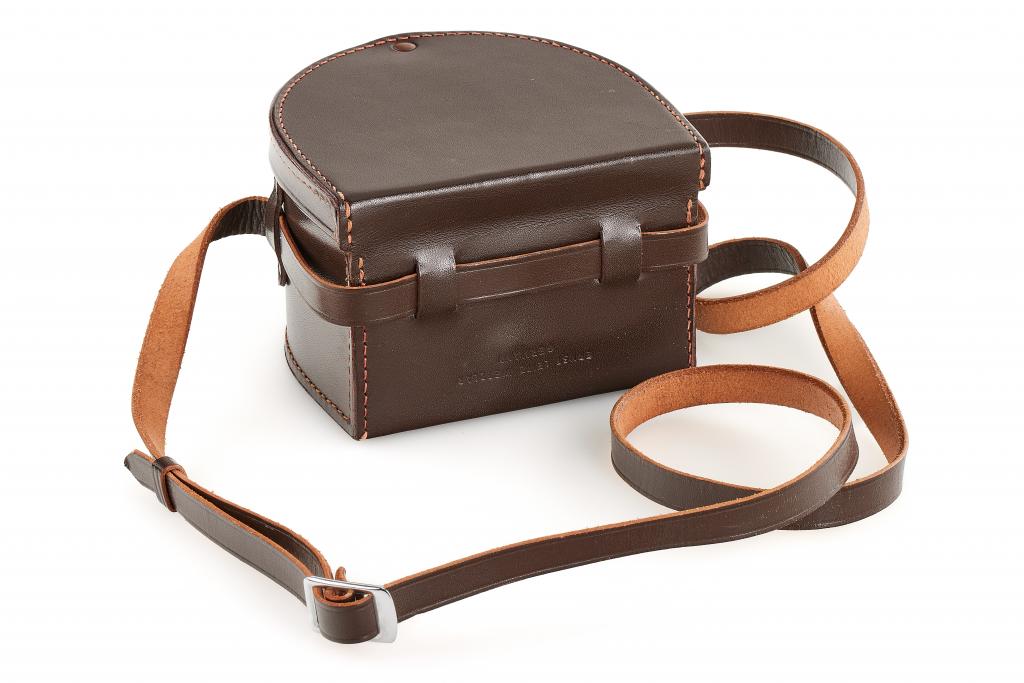 Leica ECOOG leather case for close focus Summicron Leica ECOOG leather case for close focus Summicron
