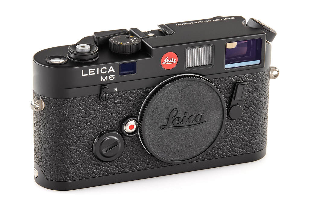 Leica M6 reissued 10557 - like new with 2 year guarantee