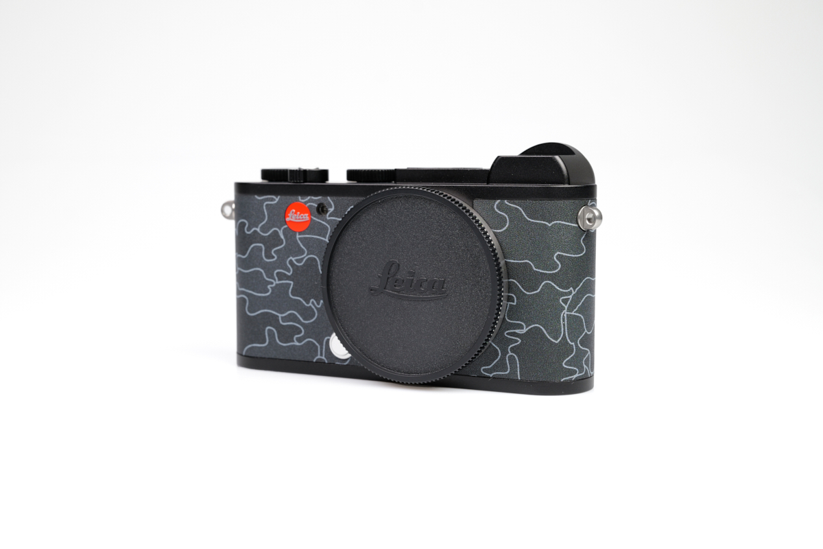 LEICA CL ´´URBAN JUNGLE by JEAN PIGOZZI´´