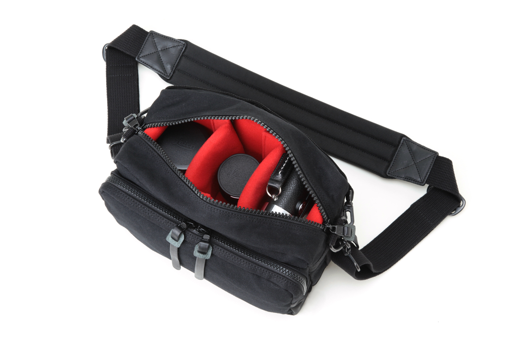 Artisan&Artist Canvas camera bag ACAM 1100 BLK