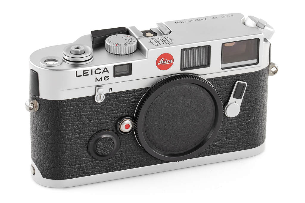 Leica M6 10414 chrome 'Elmar engraving'