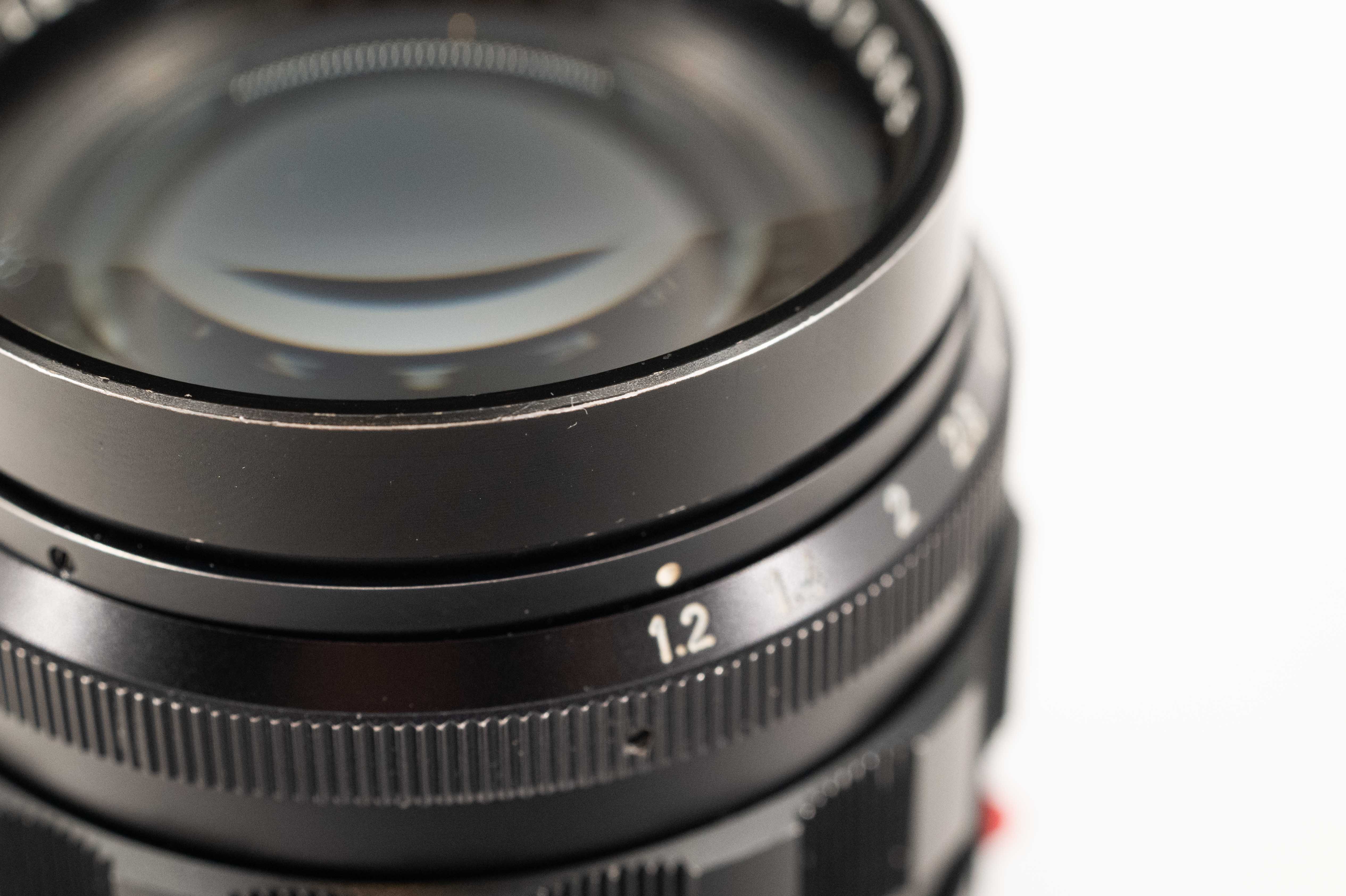 Leica Noctilux-M 50mm f/1.2 11820
