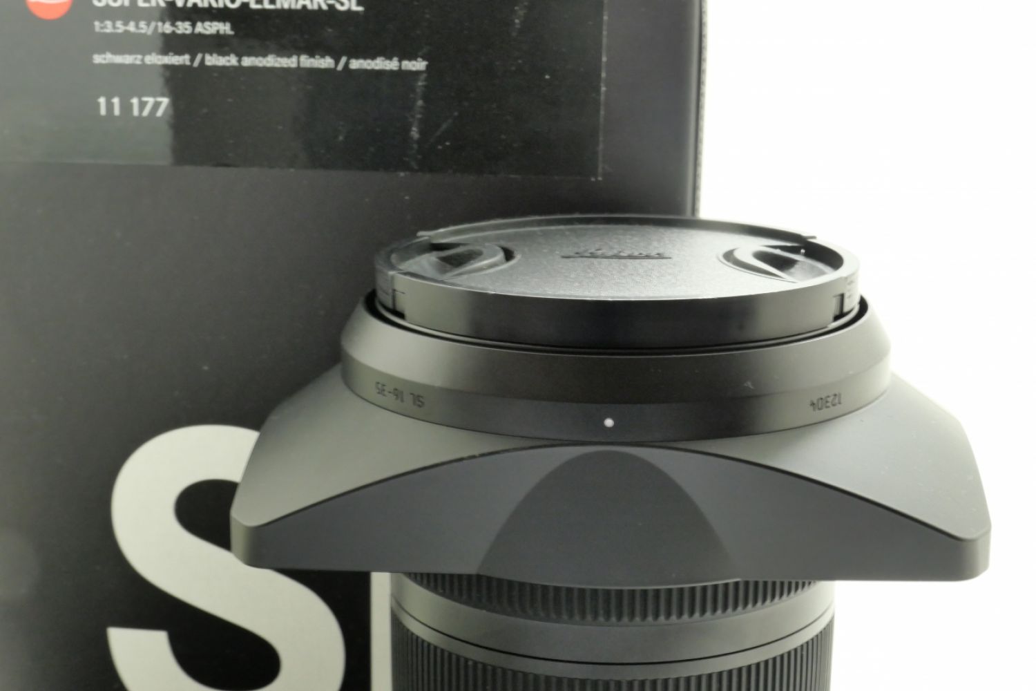 Leica Super-Vario-Elmar-SL 3.5-4.5/16-35 ASPH. - 11177SH Leica Super-Vario-Elmar-SL 3.5-4.5/16-35 ASPH. - 11177SH