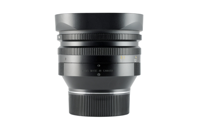 Leica Noctilux-M 1:1/50 m. Sliding lens hood 6bit 11822