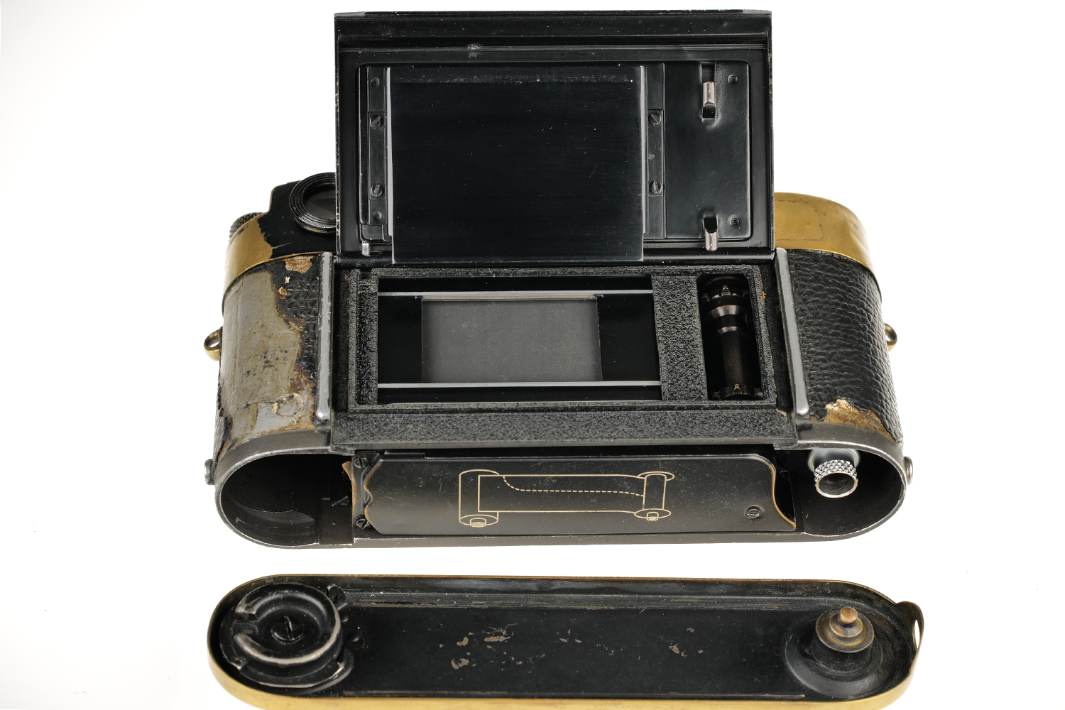 Leica M2 black paint Button Rewind