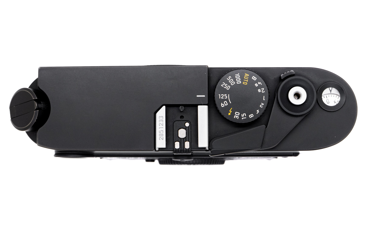 Leica M7, 0.85x, black.