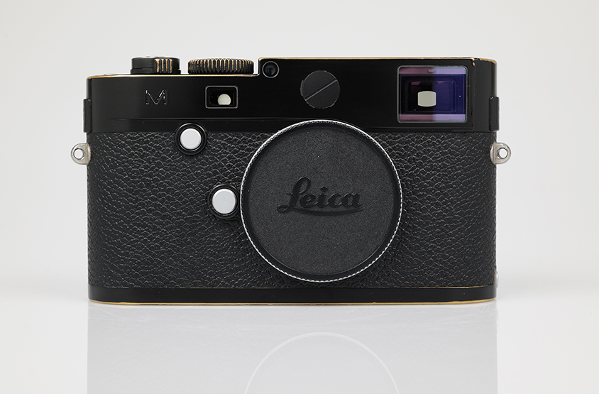 M (Typ 240), schwarz lackiert