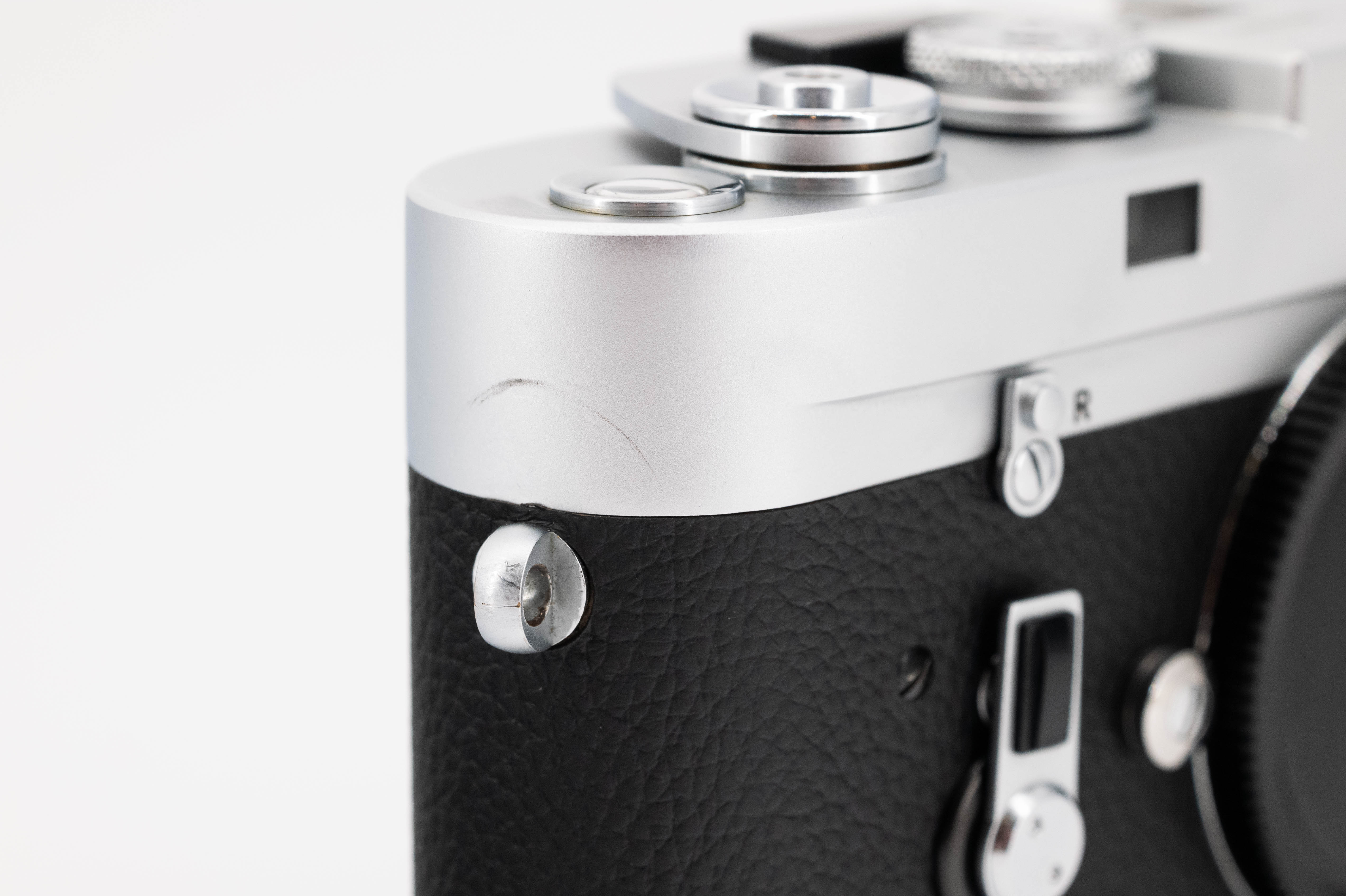 Leica M4 Silver Chrome with M-A Finder Upgrade 10400