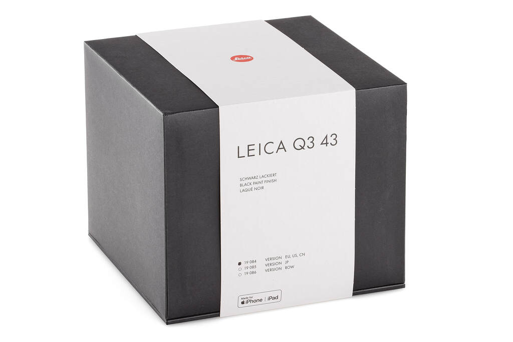 Leica Q3 43 19084 - like new with 2 years guarantee