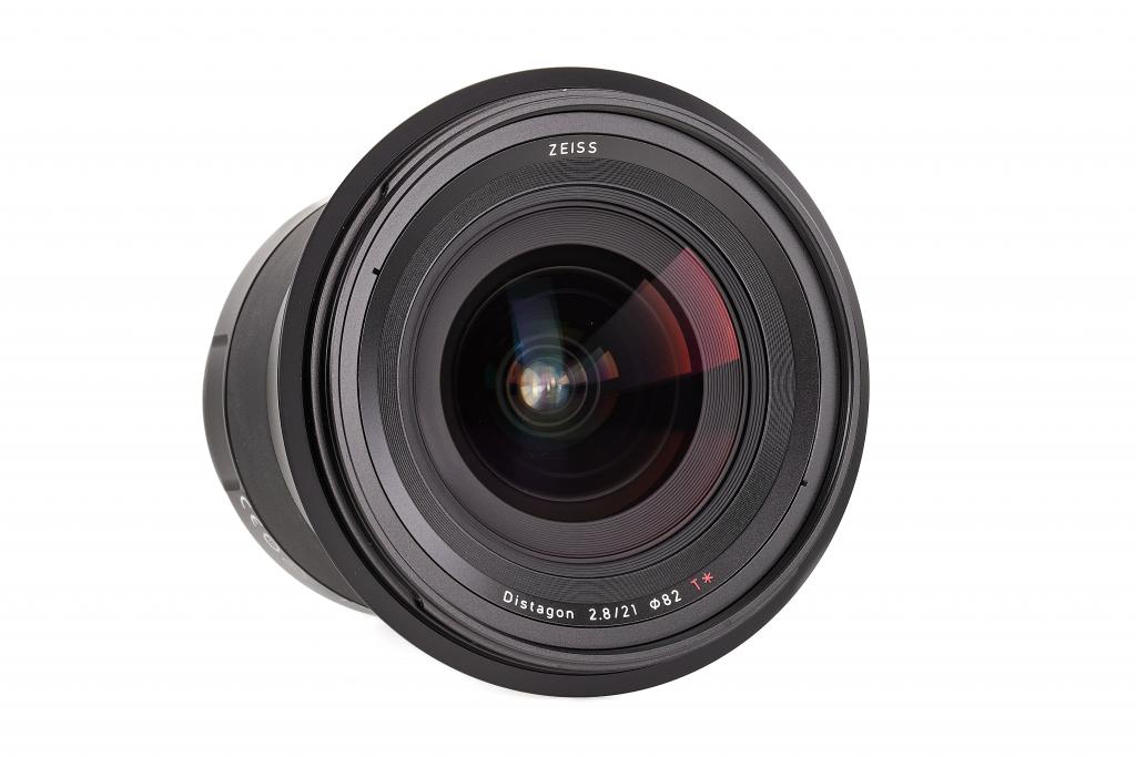 Zeiss Milvus 1:2.8/21mm f. Canon (inkl. Sonnenblende) Zeiss Milvus 1:2.8/21mm f. Canon (inkl. Sonnenblende)
