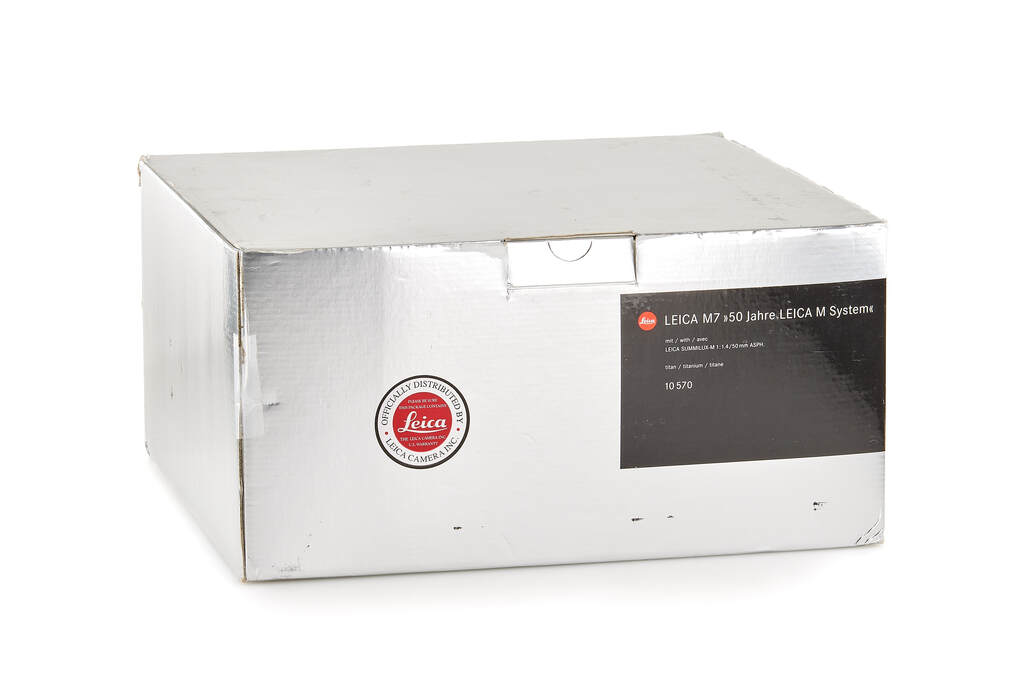 Leica M7 10570 "50 Years of Leica M System" Titan set