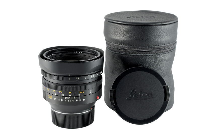 Leica Noctilux-M 1:1/50 m. Sliding lens hood 6bit 11822